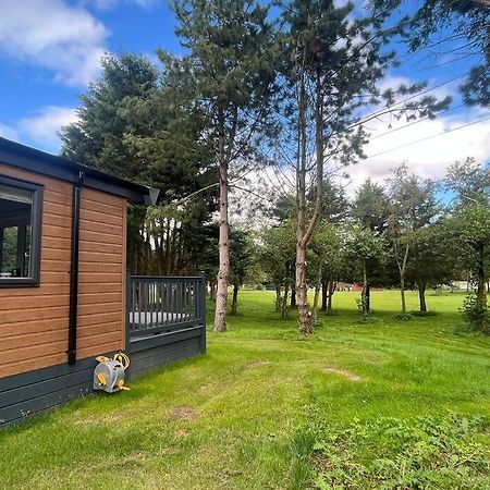 Hideaway Retreat With Hot Tub Villa Йорк Екстериор снимка