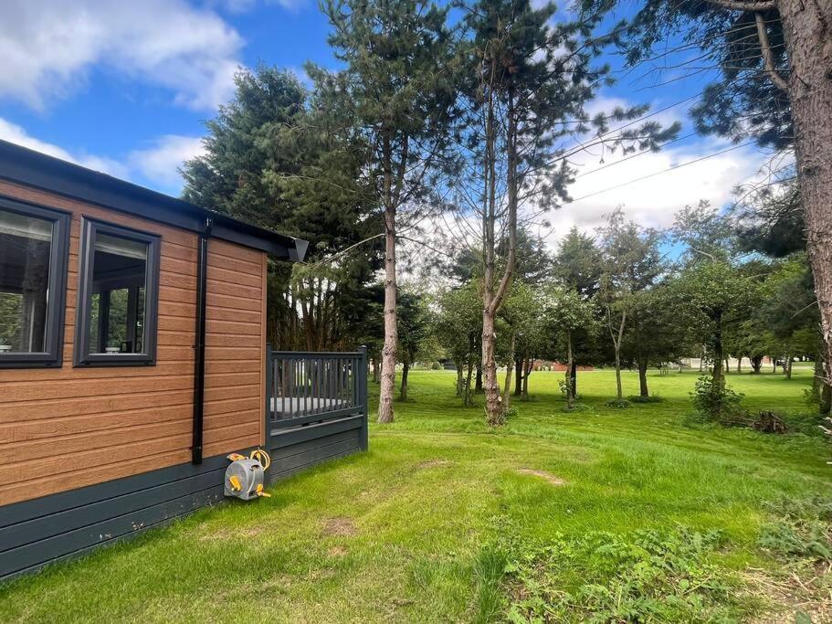 Hideaway Retreat With Hot Tub Villa Йорк Екстериор снимка