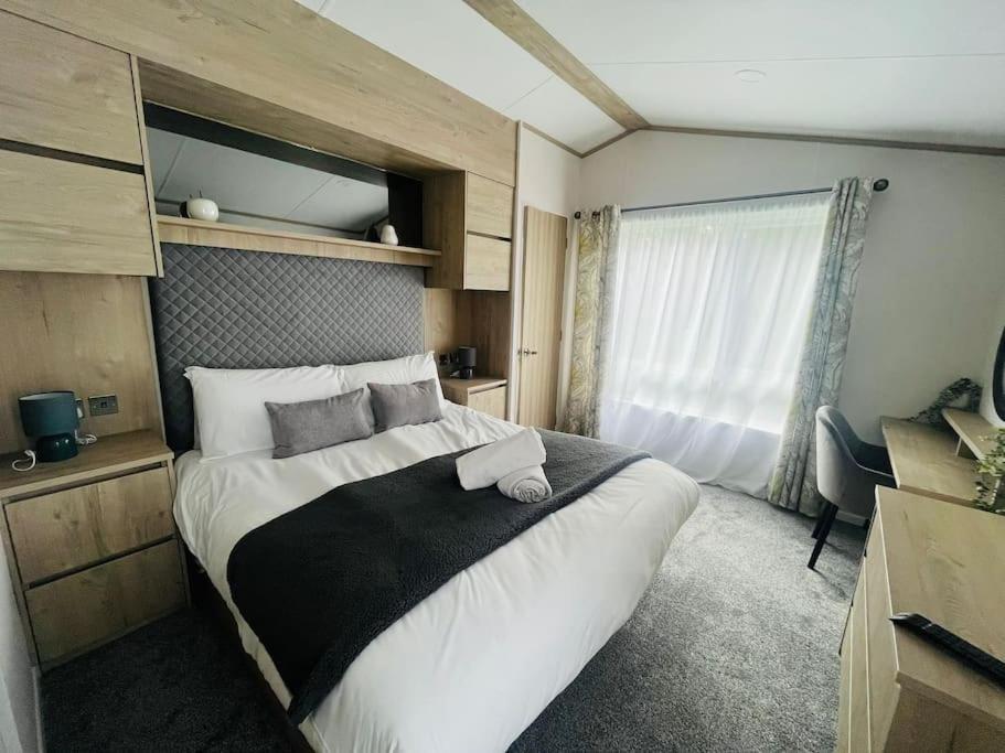 Hideaway Retreat With Hot Tub Villa Йорк Екстериор снимка